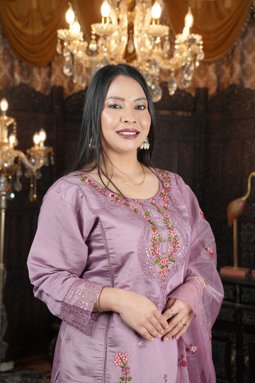 Elegent Lavender Floral Embroided Roam Silk Kurta set with Dupatta