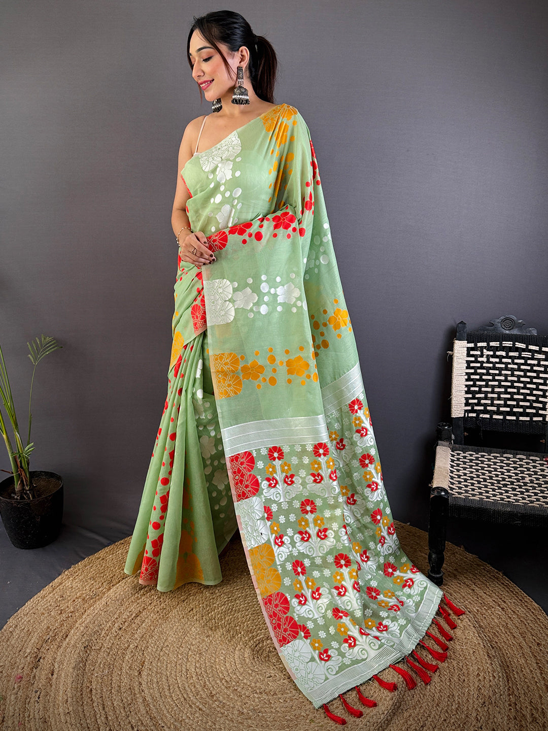 Fluorescent Green Dhakai Jamdani Cotton Silk Saree