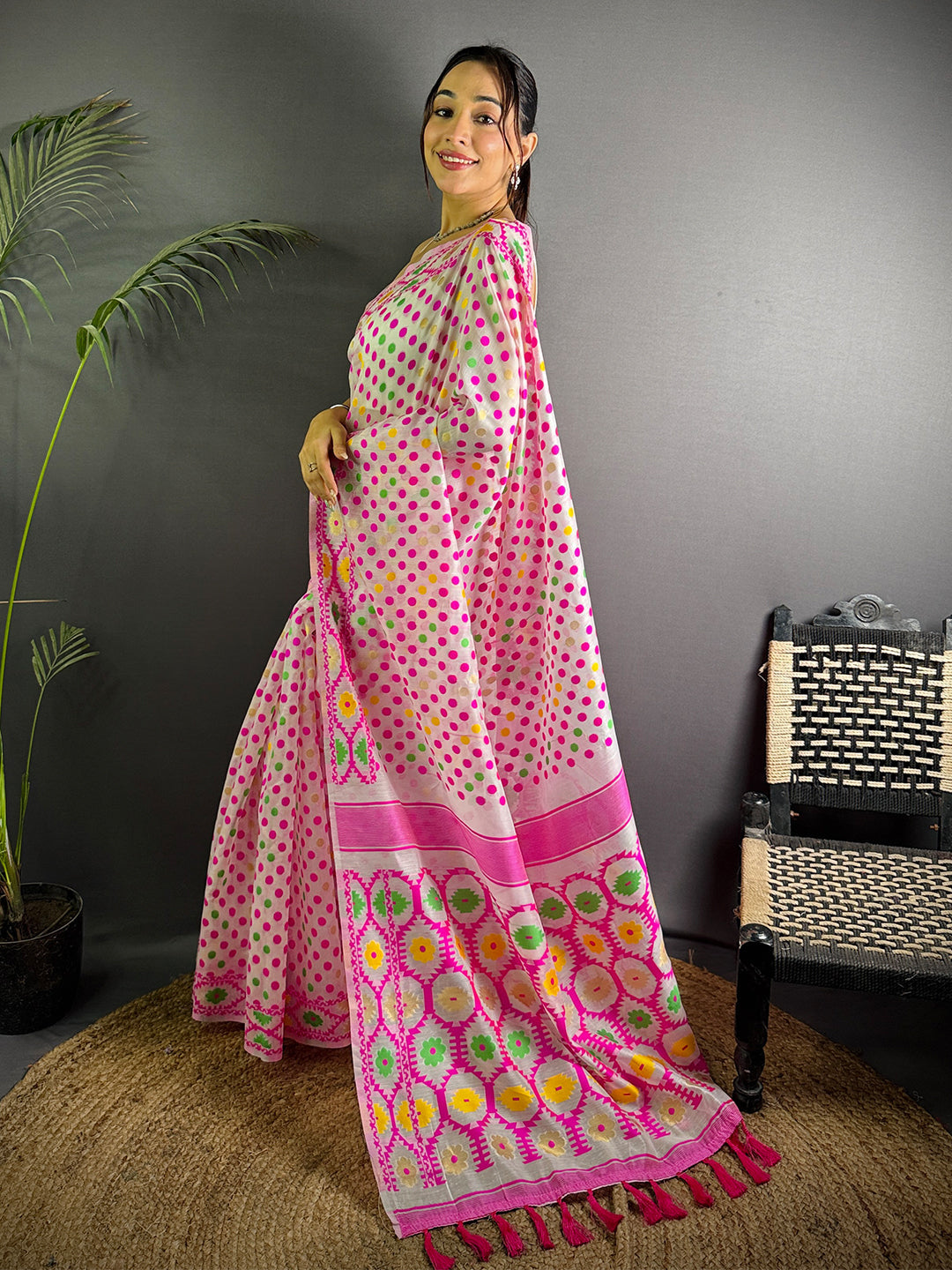 Light Pink Dhakai Jamdani Saree
