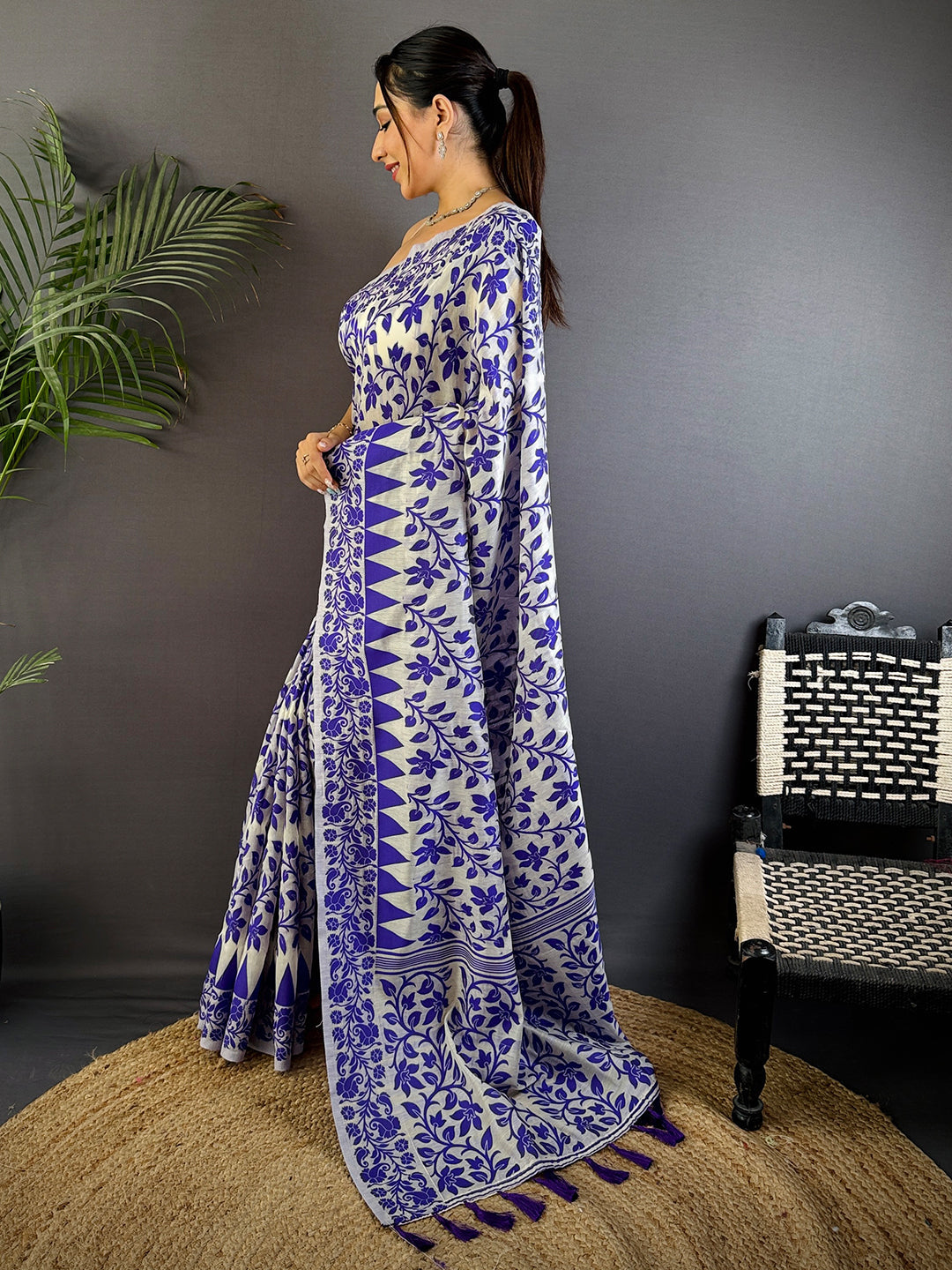 Classic Heritage Dhakai Jamdani Saree