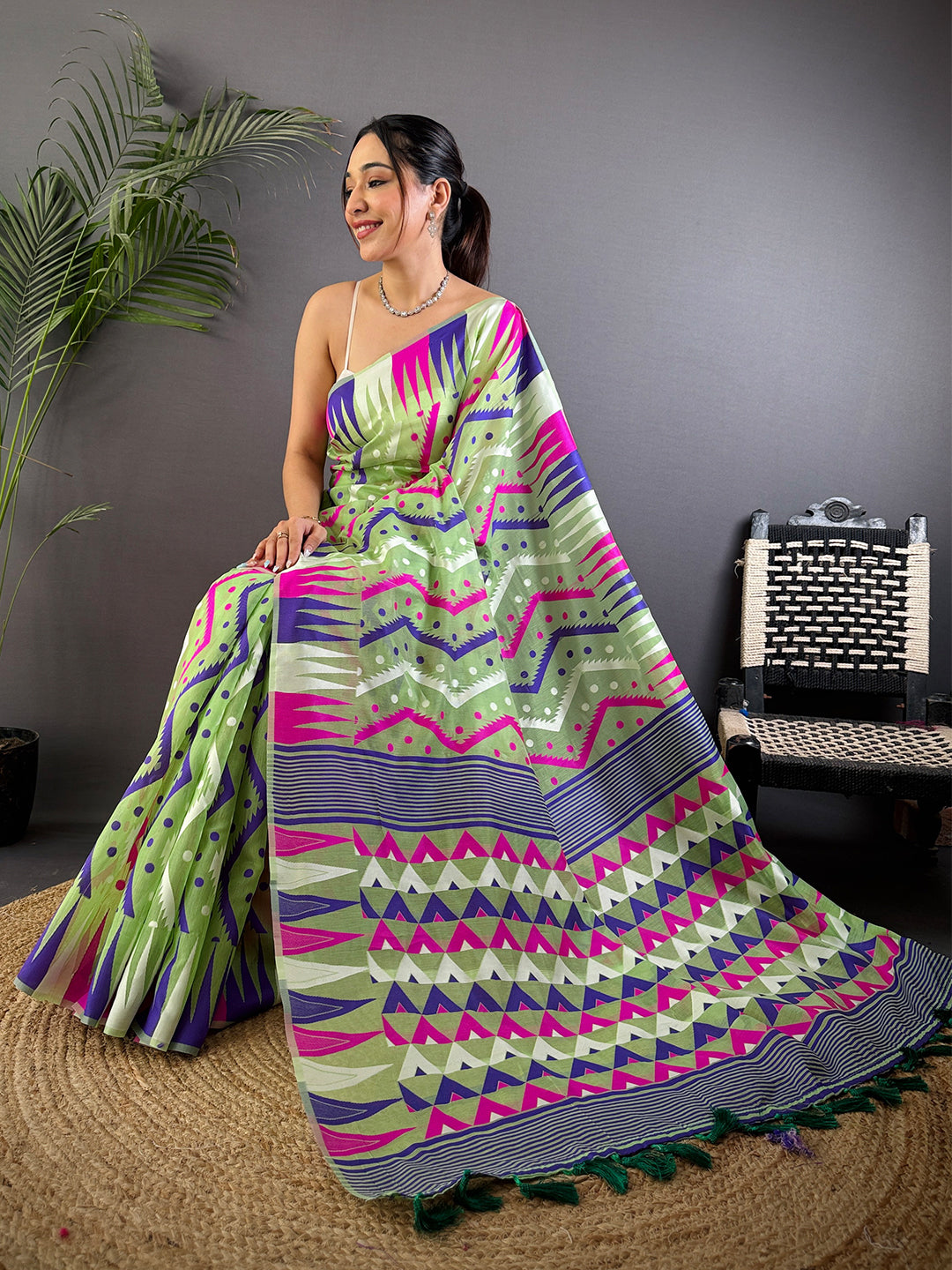 Elegant Dhakai Jamdani Cotton Silk Saree