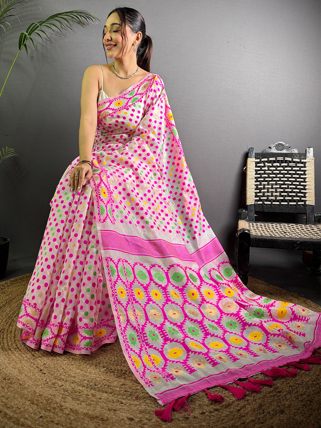 Light Pink Dhakai Jamdani Saree