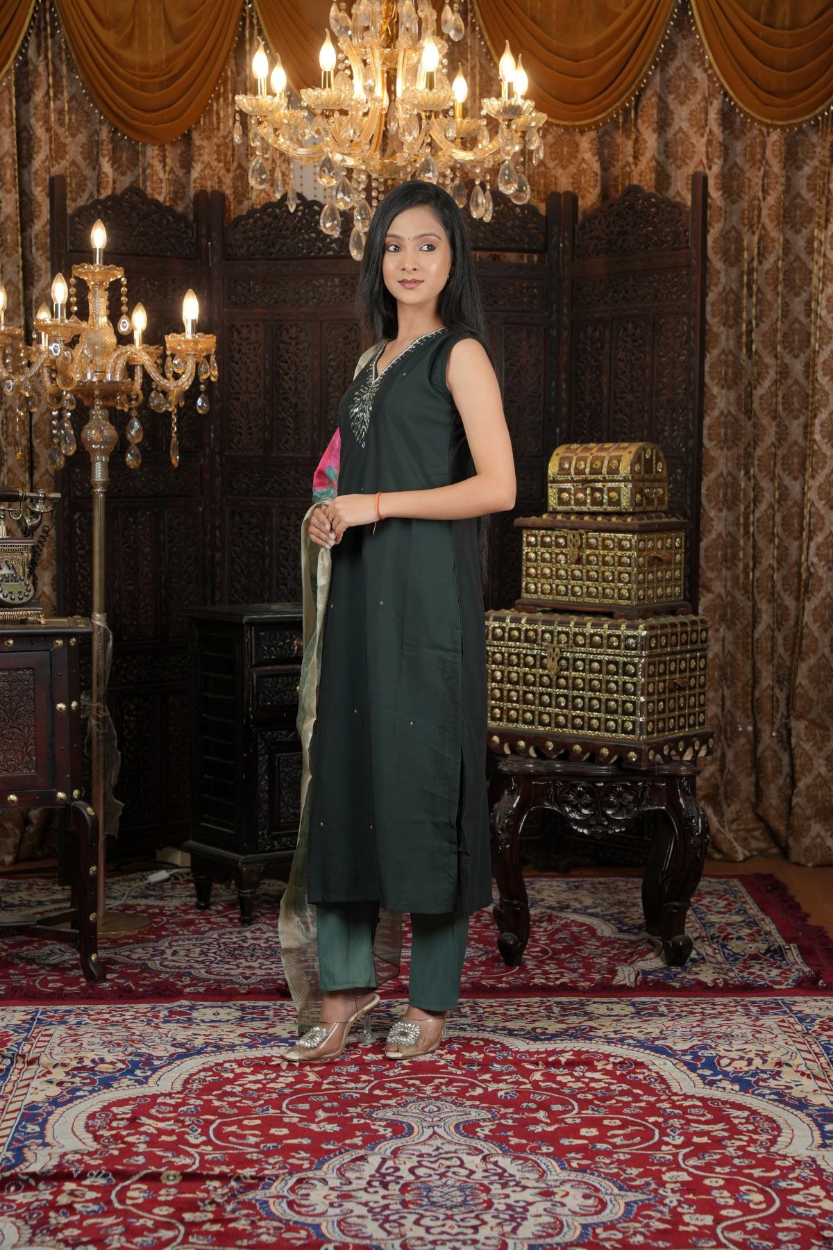 Tantikaa Emerald Green Embroided Kurta Set with Floral Dupatta