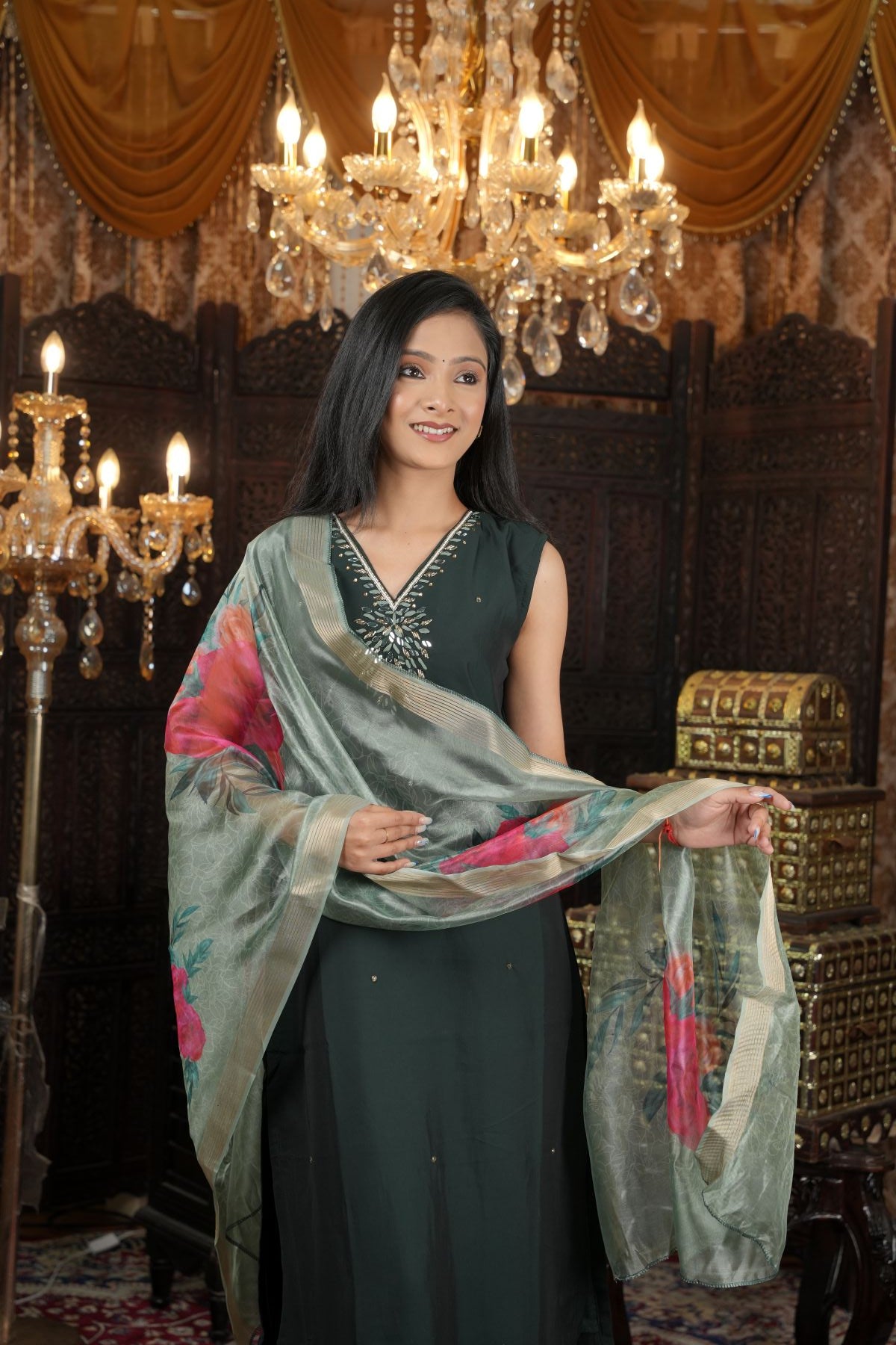 Tantikaa Emerald Green Embroided Kurta Set with Floral Dupatta