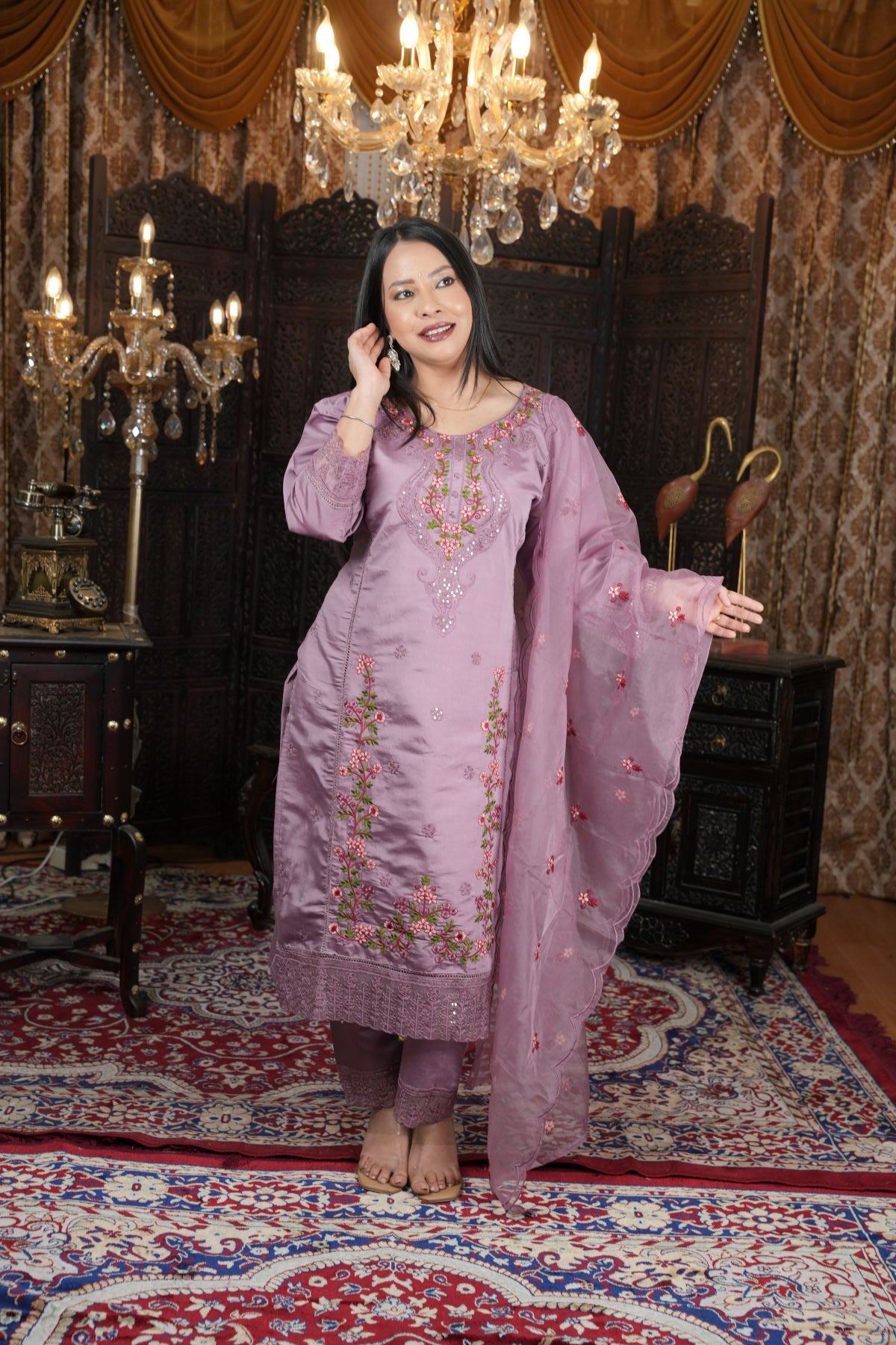 Elegent Lavender Floral Embroided Roam Silk Kurta set with Dupatta