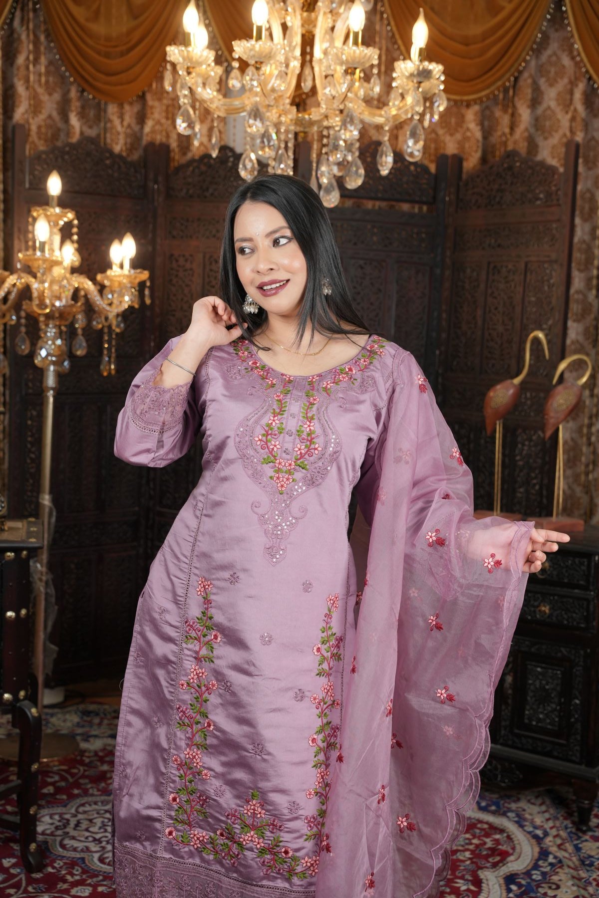 Elegent Lavender Floral Embroided Roam Silk Kurta set with Dupatta