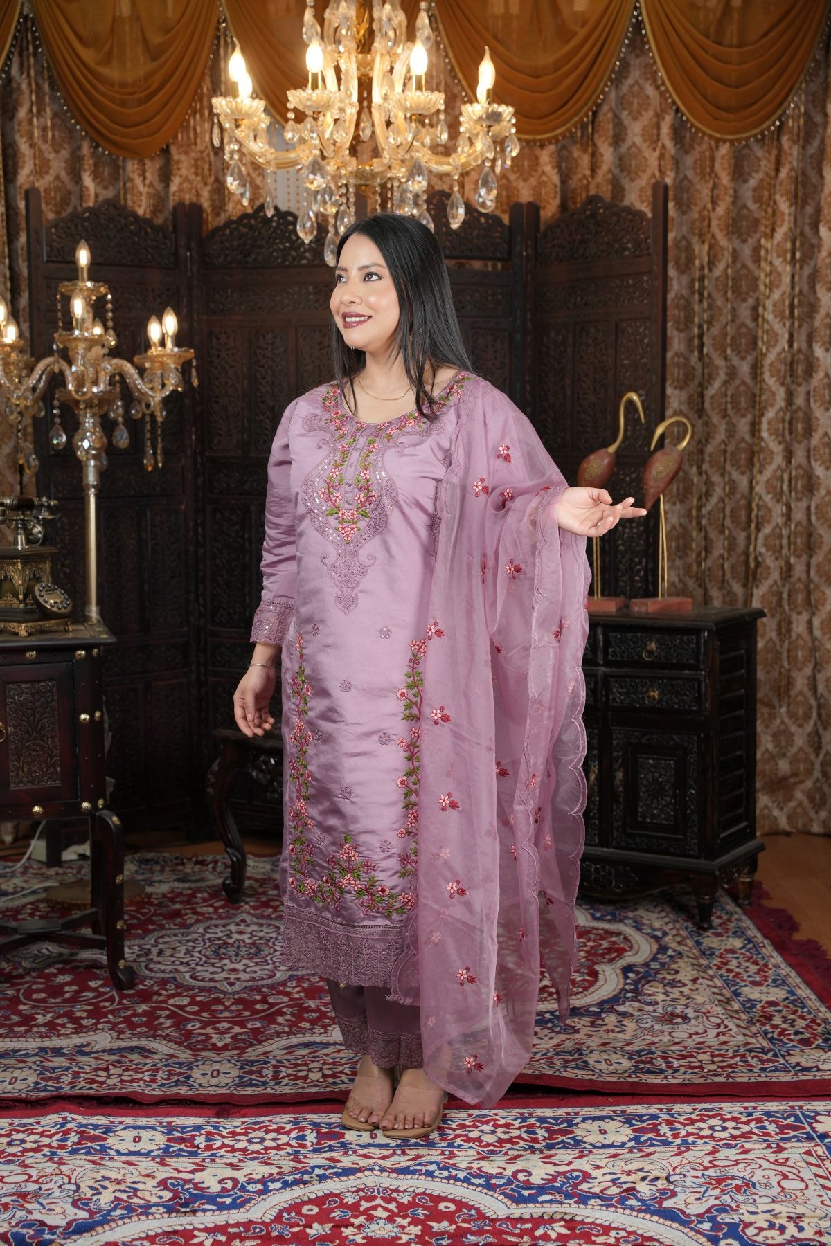 Elegent Lavender Floral Embroided Roam Silk Kurta set with Dupatta