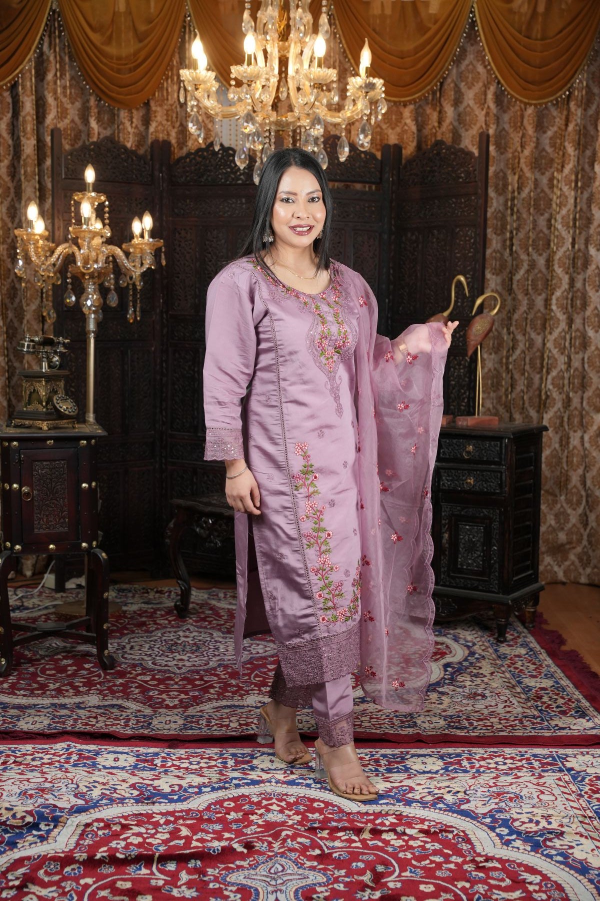 Elegent Lavender Floral Embroided Roam Silk Kurta set with Dupatta
