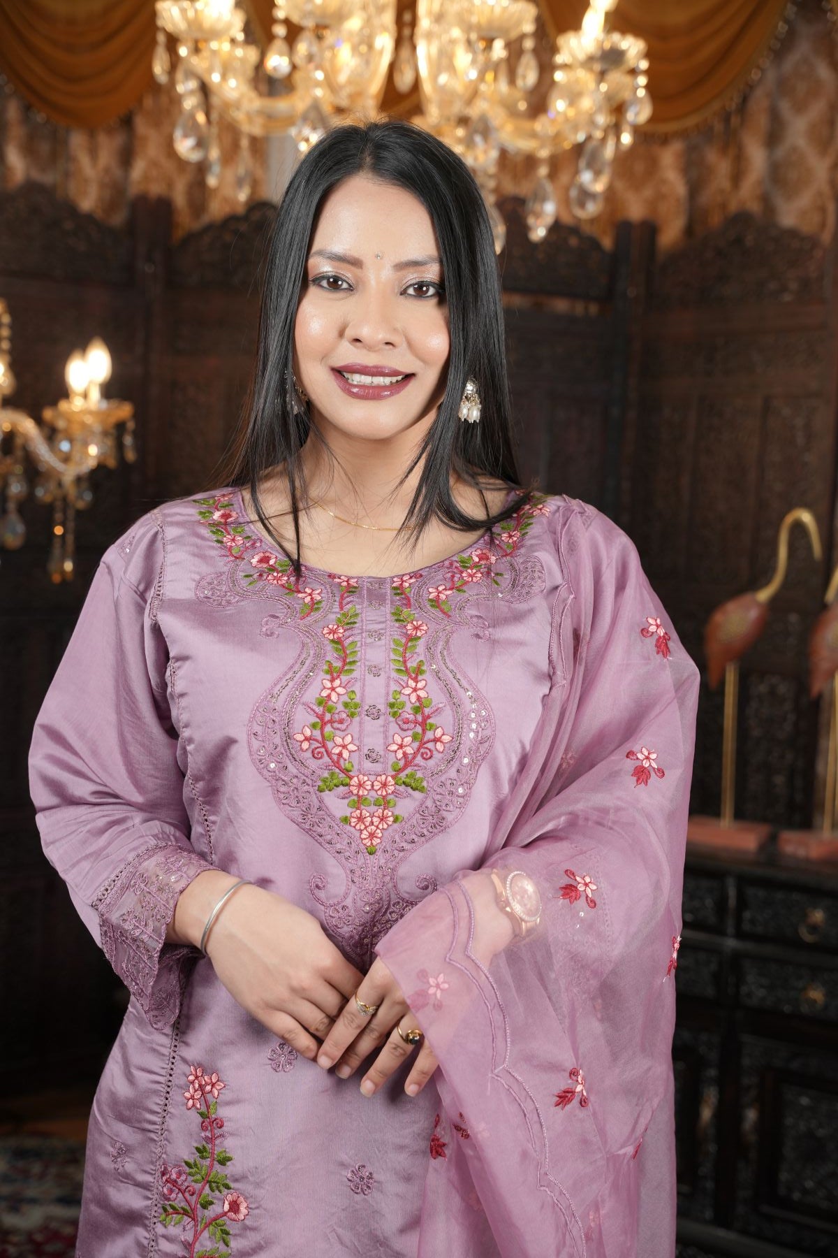 Elegent Lavender Floral Embroided Roam Silk Kurta set with Dupatta